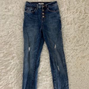 Forever21 - - High Rise Medium Washed Jeans🦋